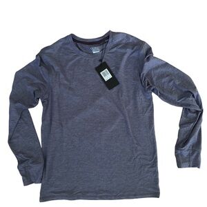 Motion Women’s Cloud Plus Crew Boysenberry Small Active Long Sleeve lightweight